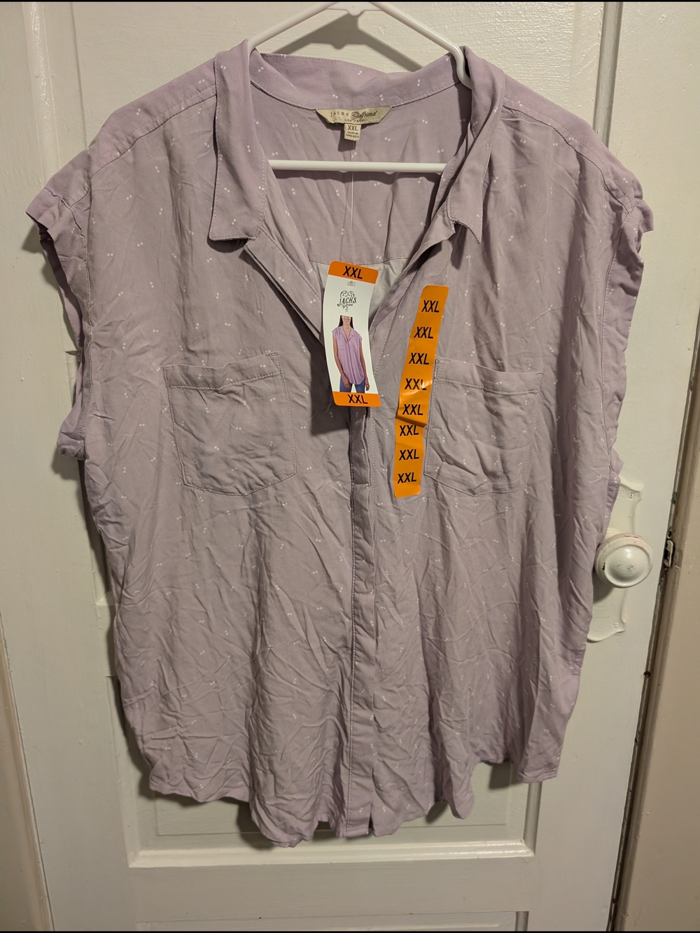NWT Sleeveless Light Lavender Button-Front Top With White Speck Pattern